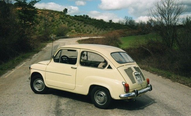 SEAT 600