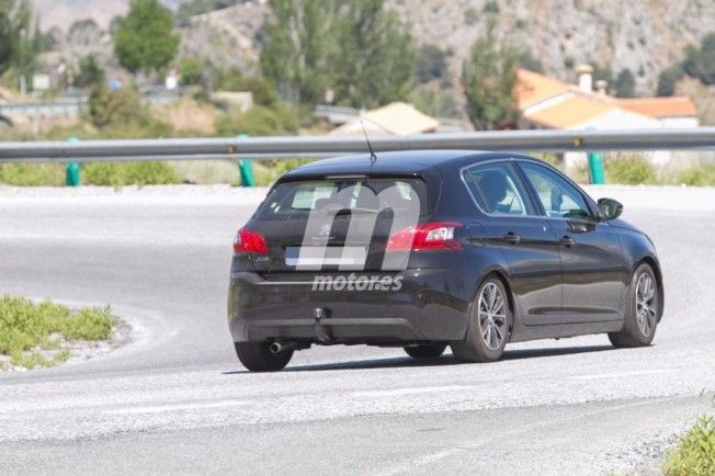 Peugeot 308 2017 - foto espía