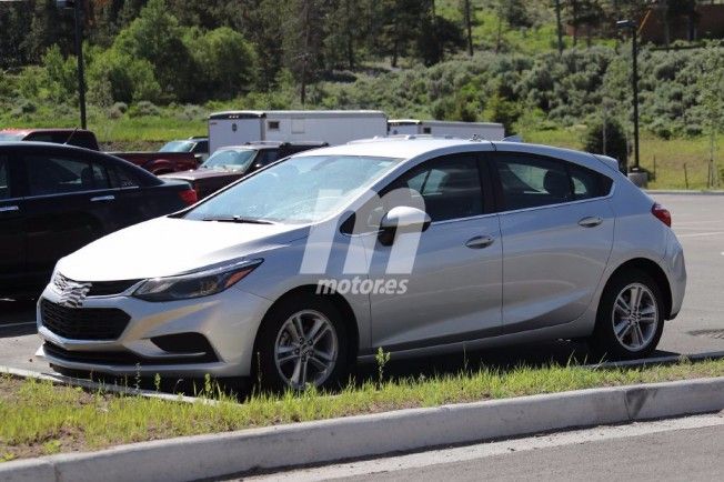 Chevrolet Cruze LT 2017 Hatchback - foto espía