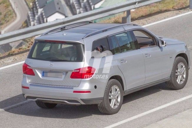 Mercedes GL con Pila de Combustible - foto espía