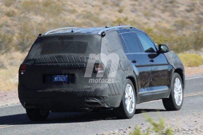 Volkswagen CrossBlue 2017 - foto espía posterior