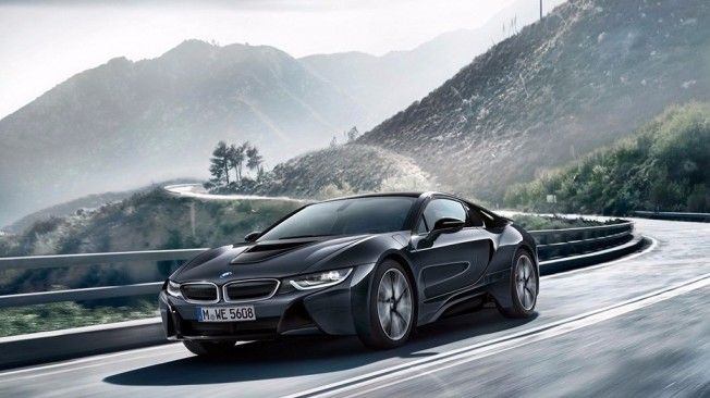 BMW i8 Protonic Dark Silver Edition