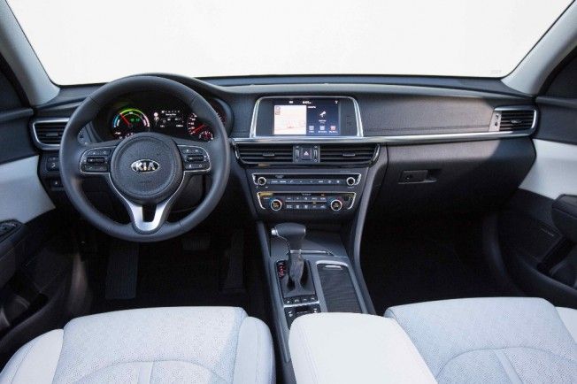 Kia Optima PHEV 2017 - interior