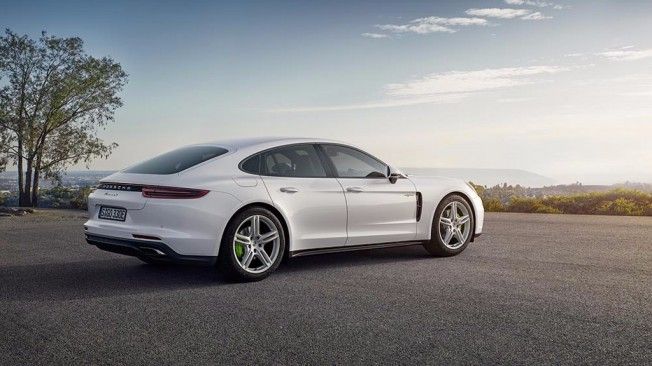 Porsche Panamera 4 E-Hybrid