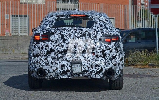 Alfa Romeo Stelvio - foto espía posterior