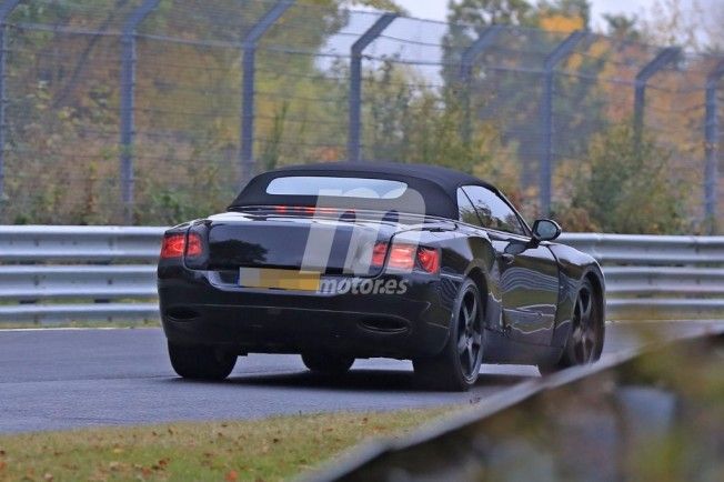 Bentley Continental GTC 2018 - foto espía posterior