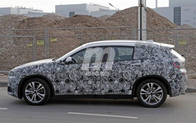 BMW X2 2017 - foto espía lateral