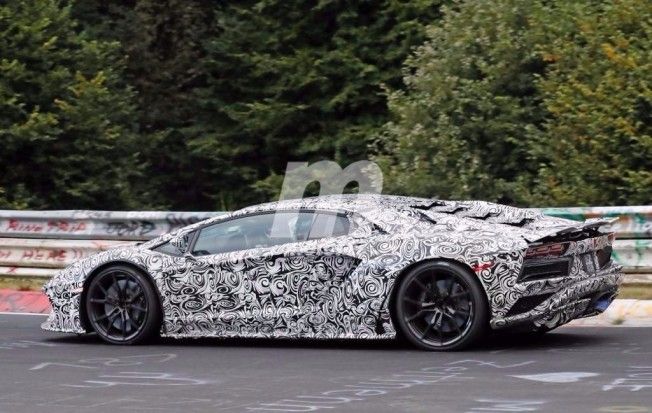 Lamborghini Aventador 2018 - foto espía