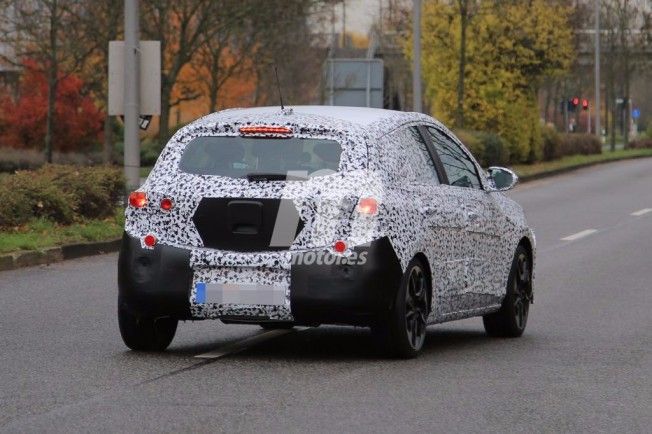 Opel Corsa 2019 - foto espía posterior