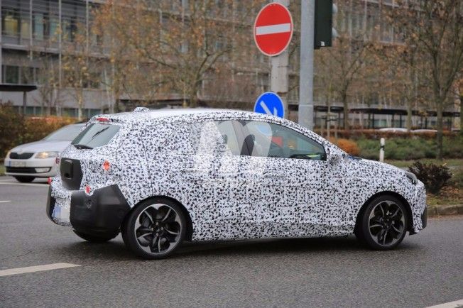 Opel Corsa 2019 - foto espía lateral