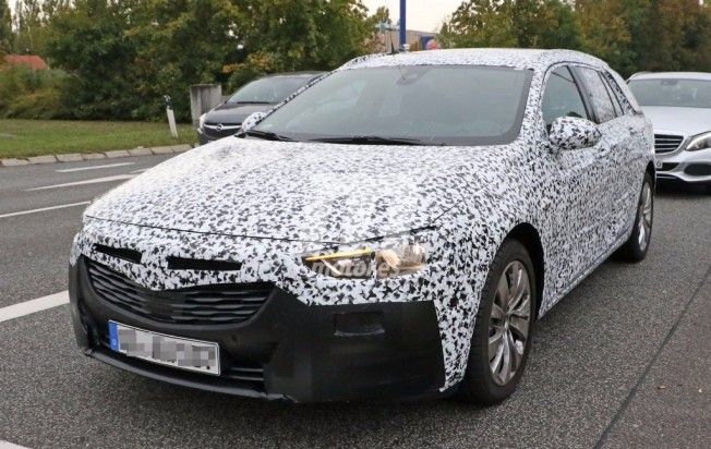 Opel Insignia Sports Tourer 2018 - foto espía frontal