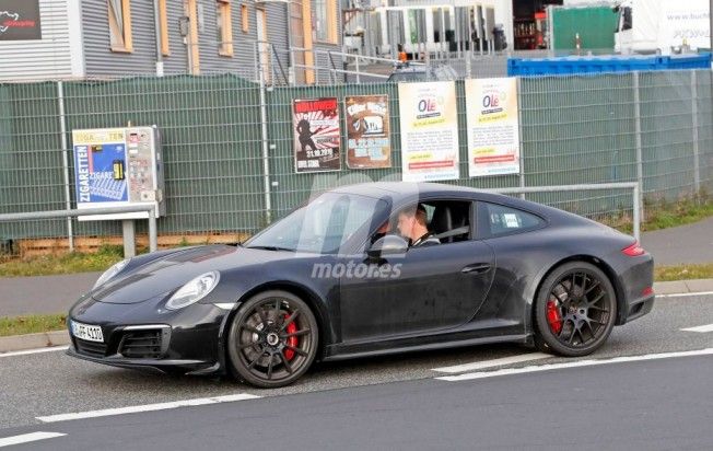 Porsche 911 2018 - foto espía lateral