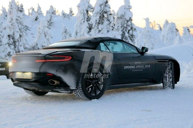 Aston Martin DB11 Volante 2018 - foto espía