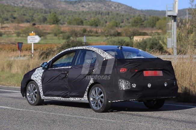 Hyundai Accent 2018 - foto espía