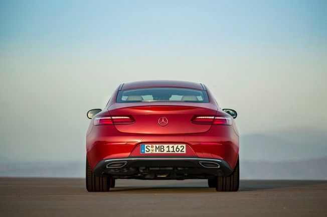 Mercedes Clase E Coupé 2017 - posterior