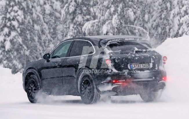 Porsche Cayenne 2018 - foto espía posterior