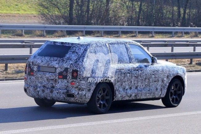 Rolls-Royce Cullinan 2018 - foto espía