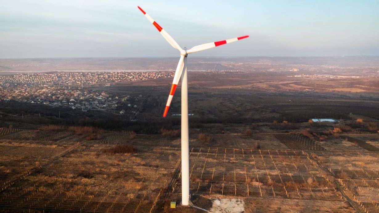 Qué es la energía eólica, cómo funciona un aerogenerador y qué ventajas e inconvenientes tienen