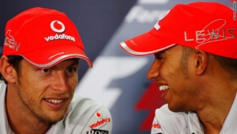 Button después del toque con Hamilton, defiende a su compi