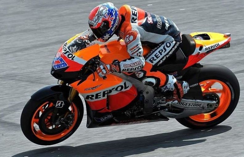 Casey Stoner  nuevamente el más rápido el segundo día en Sepang