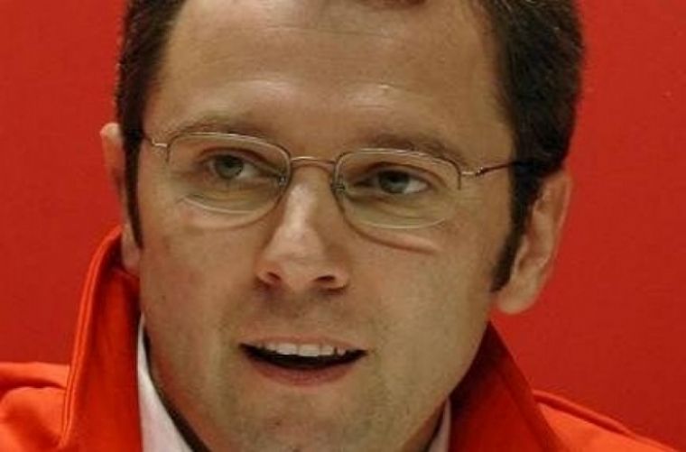 Domenicali califica de milagro la lucha de Ferrari por el título