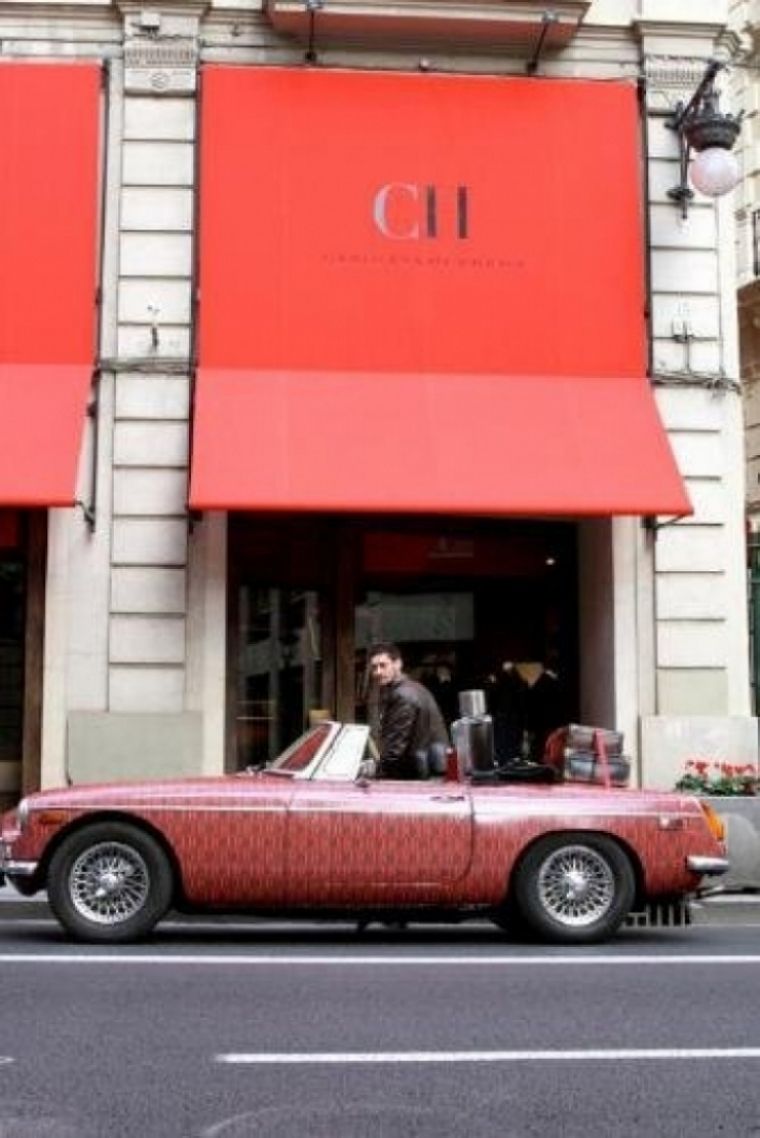 El coche Carolina Herrera recorre España