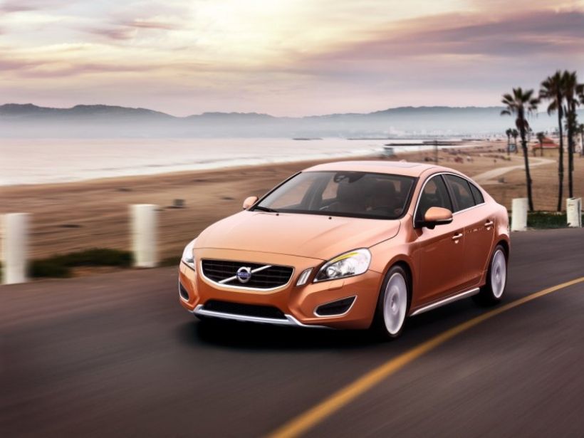 El Volvo S60 recibe nuevos motores