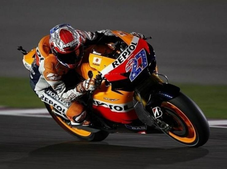 Honda y Stoner dominan en los libres en Qatar