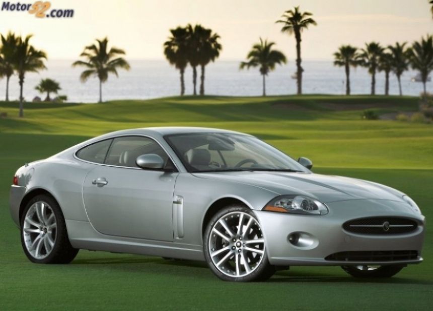 Jaguar XK Coupé a la vista