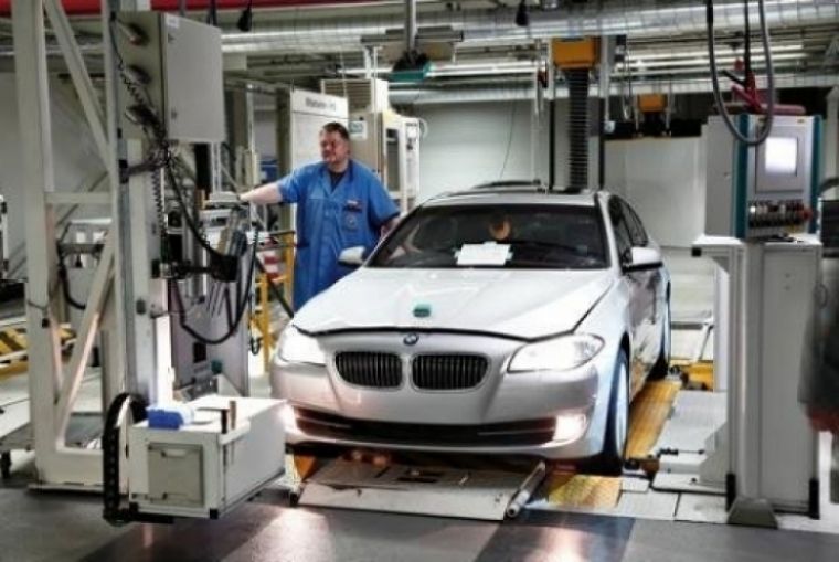 Los coches alemanes de lujo se venden como rosquillas
