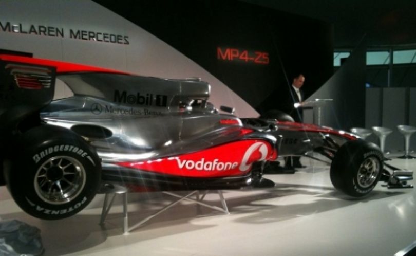 McLaren presenta su monoplaza para 2010: el MP4-25