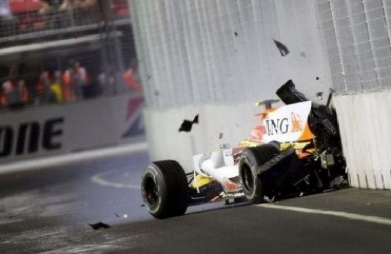 Pat Symonds: El accidente fue idea de Piquet