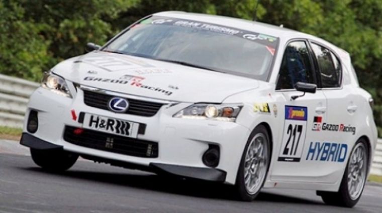 Primer podio para el Lexus CT 200h de competición