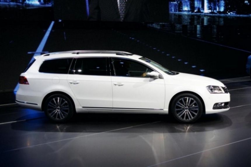 Salón de París, Volkswagen Passat presentado