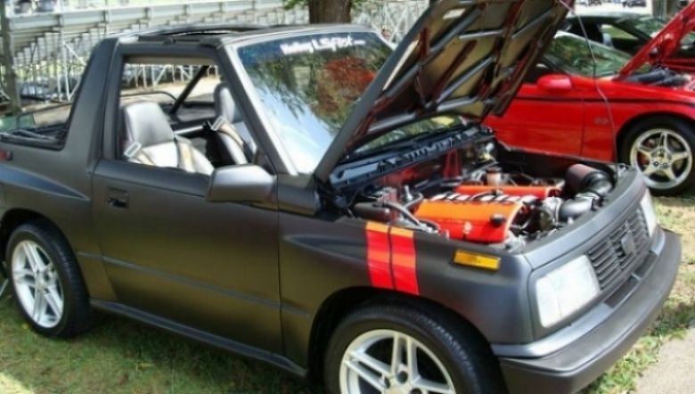 Un Suzuki Vitara con alma de Corvette