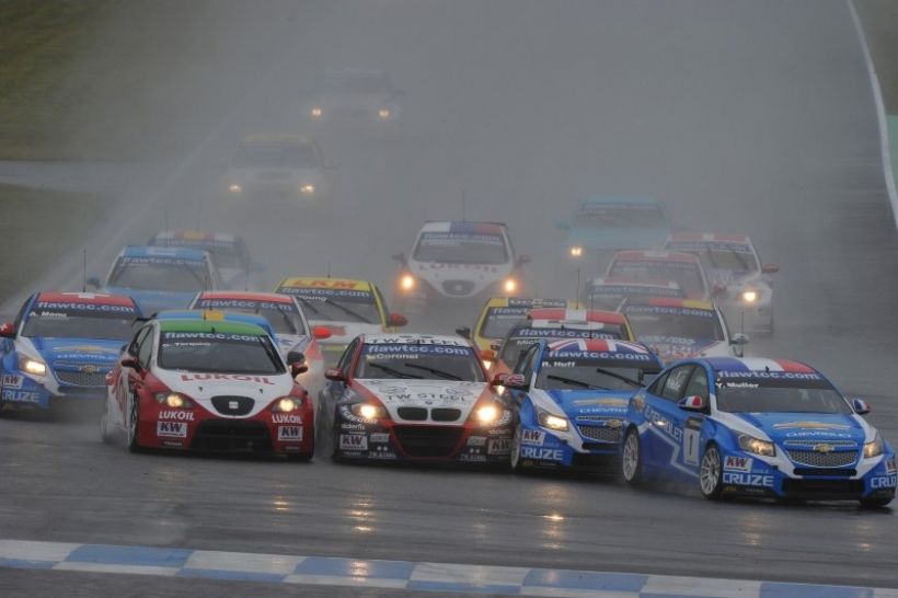 WTCC. OSCHERSLEBEN. Muller sigue recortando distancias y Engstler rompe la racha de Chevrolet