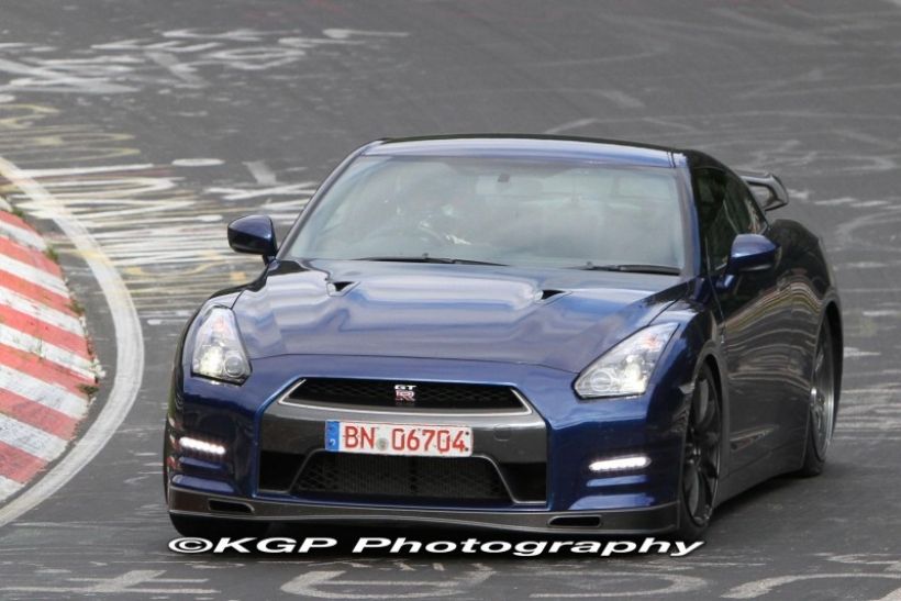 El Nissan GT-R 2013 rueda en Nurburgring