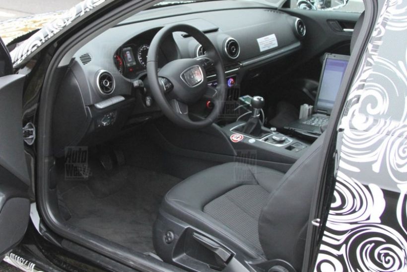 Nuevas fotos espía del Audi A3 2012 (con interior al descubierto)