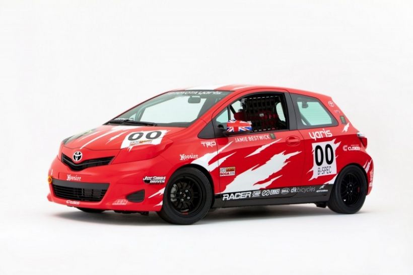 Toyota Yaris B-Spec Club Racer: El Yaris más cañero se presenta en el SEMA Show