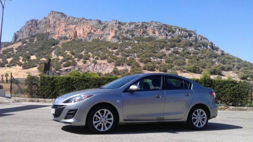 Mazda 3 SportSedán 1.6 CRTD. El compacto crece un poco más