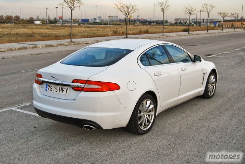 Jaguar XF 2.2 Diesel 190 CV Premium Luxury. Un felino elegante y refinado