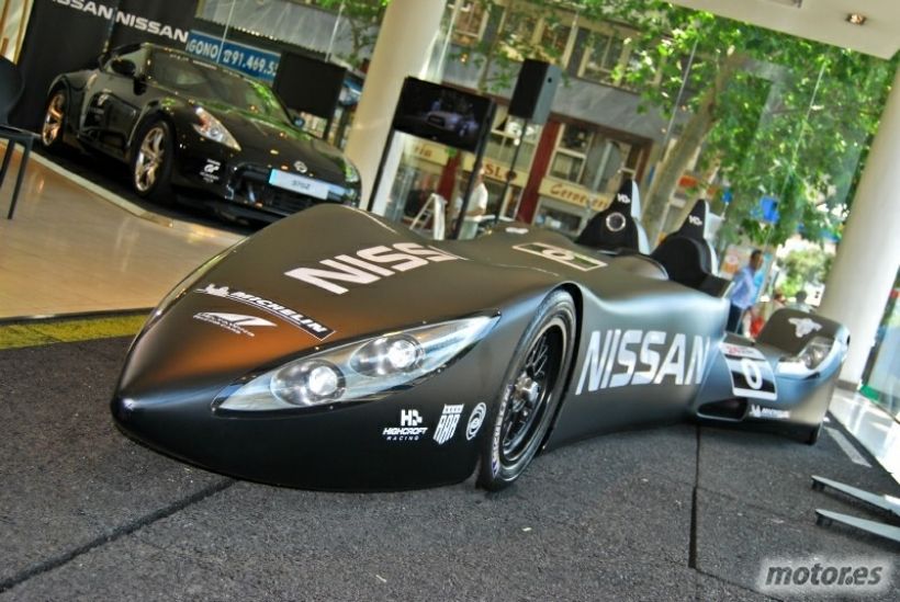 El Nissan DeltaWing se presenta en España de la mano de Lucas Ordóñez