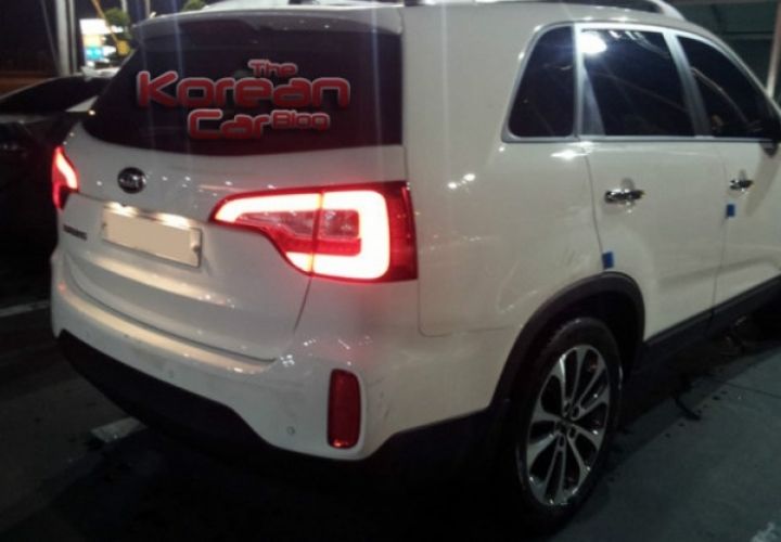 Fotos espía: De nuevo, el Kia Sorento 2013 totalmente descubierto