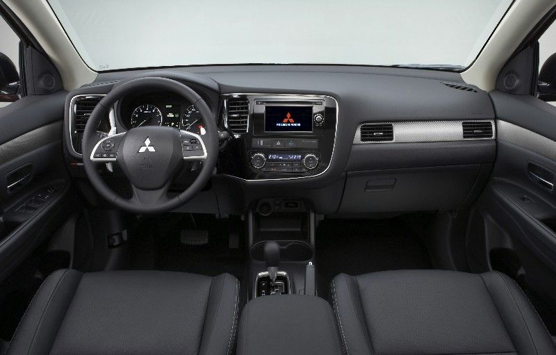 Mitsubishi Outlander 2013