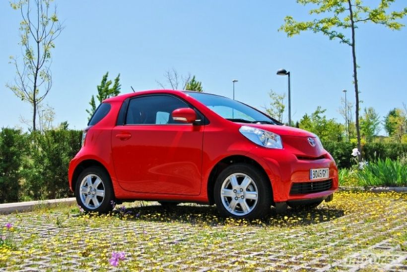 Toyota IQ 1.0 VVTi. Rompiendo moldes