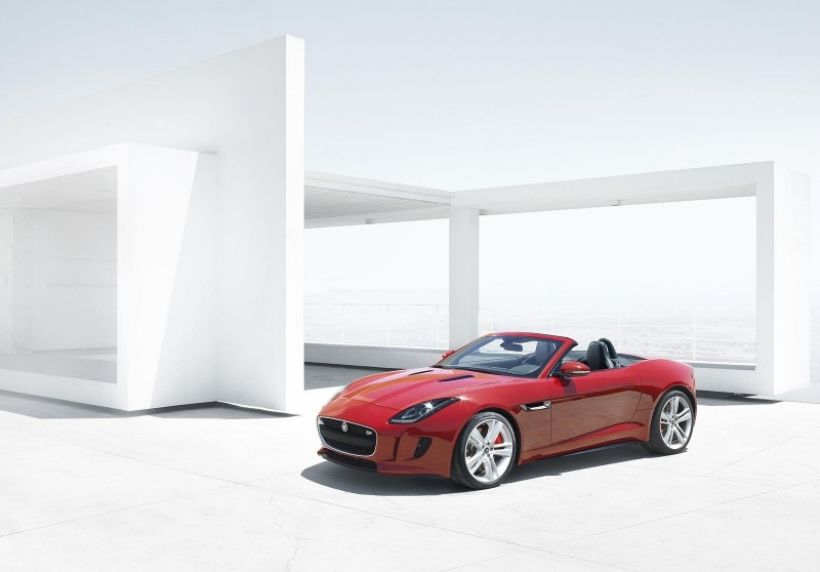 El Jaguar F-Type es oficial (con fotos desde París)