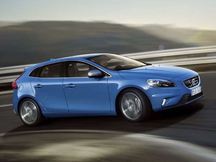 Volvo presenta el V40 R-Design: Un toque picante para el compacto sueco