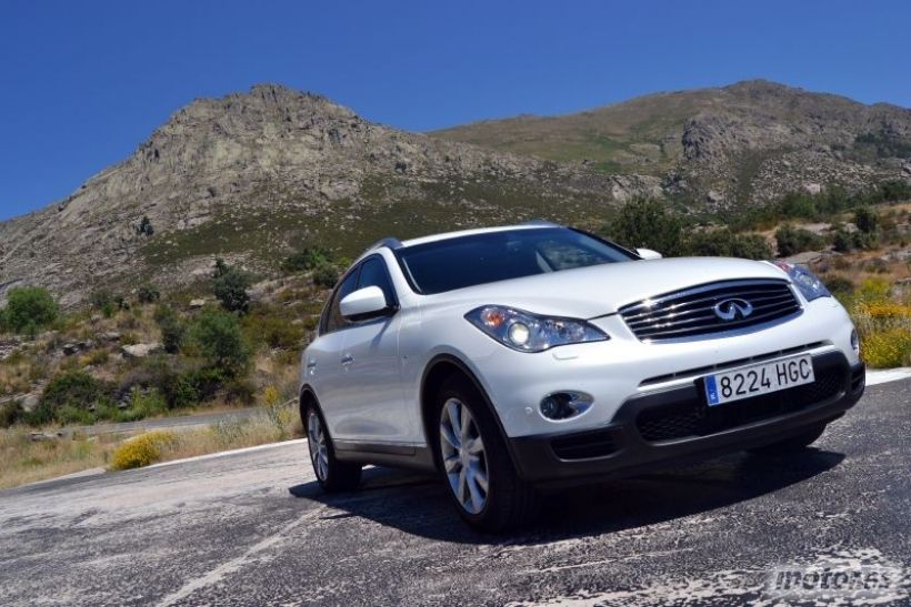 Infiniti EX30d GT Premium. El otro coche de Vettel