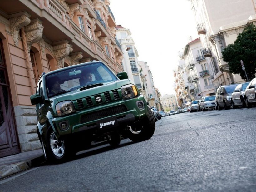 Suzuki Jimny 2013. En España, a partir de  13.210 euros