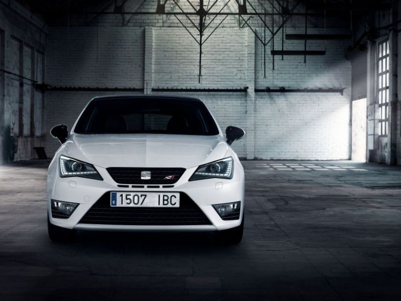 SEAT Ibiza Cupra contra sus rivales